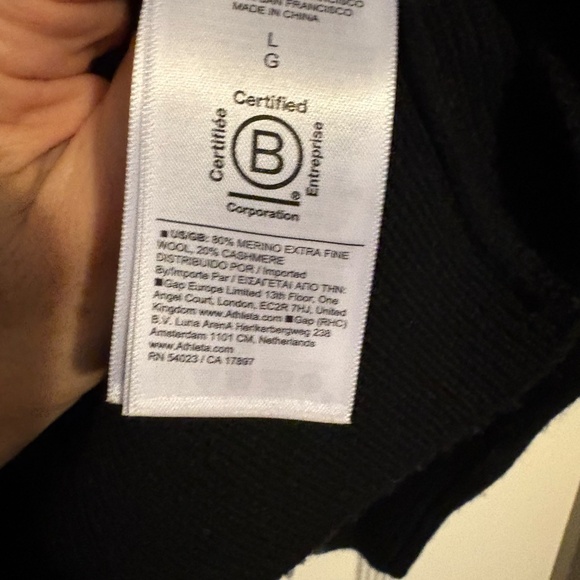 Athleta Wool/Cashmere Sweater size Large - Picture 3 of 3